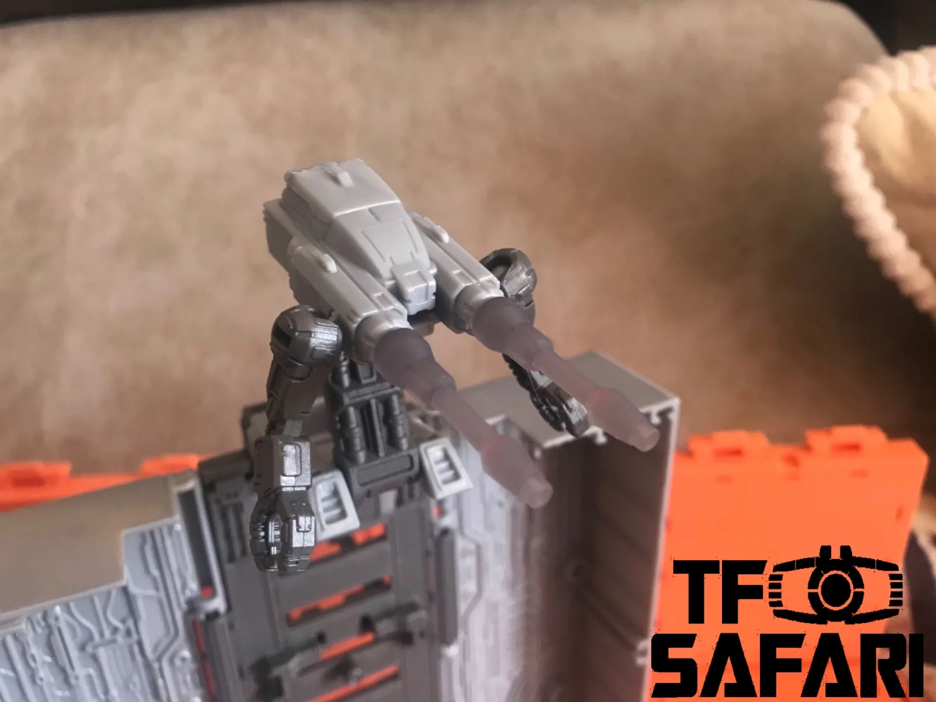 Thumbnail 10
